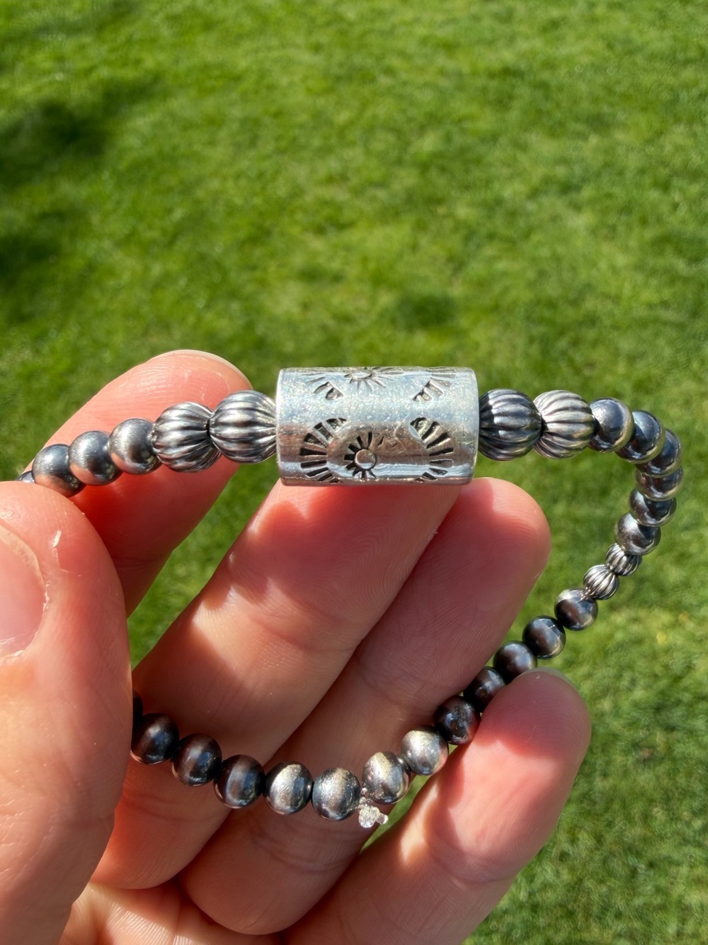 Sterling Silver Navajo Pearl Stretch Bracelet with Barrel and Fluted Beads - Picture 3 of 4